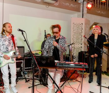 (324)